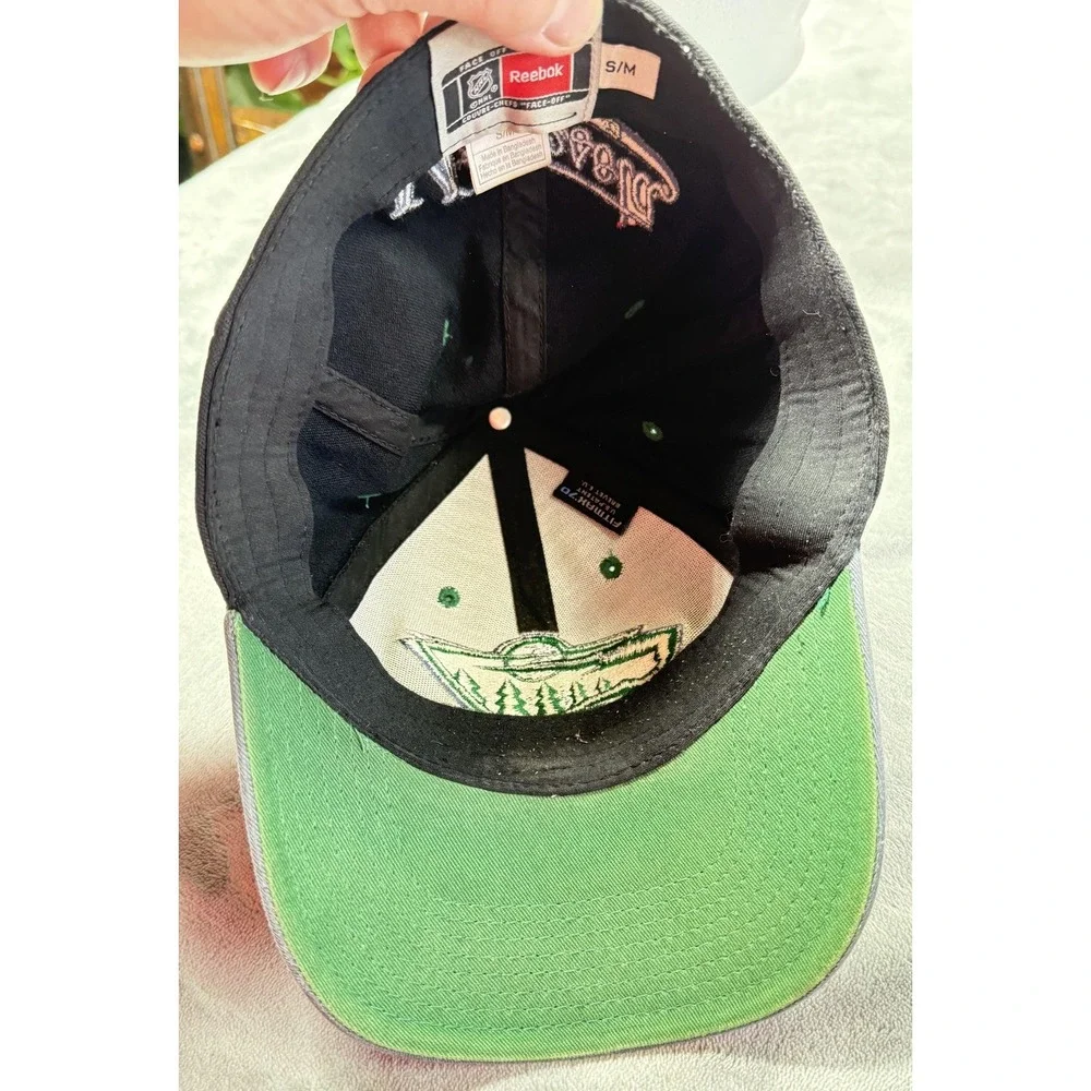 Minnesota Wild Hat Cap Fitted Mens M Black Gray Reebok NHL‎ Hockey Stretch Fit
